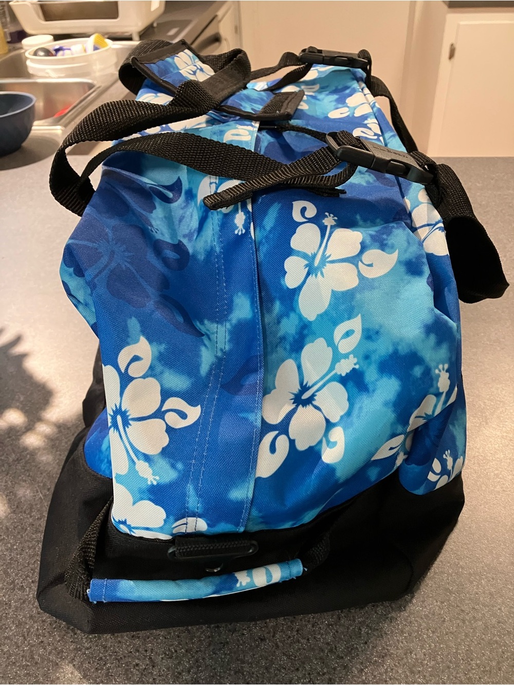 L.L. Bean Blue and White Floral Canvas Tote with Front Zip Pocket - Picture 4 of 14